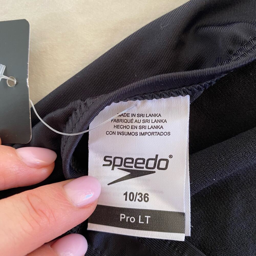 Speedo woomen’s swimsuit - Picture 4 of 10